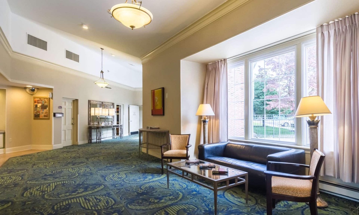 West Chester Hotel | Quality Inn & Suites Conference Center
