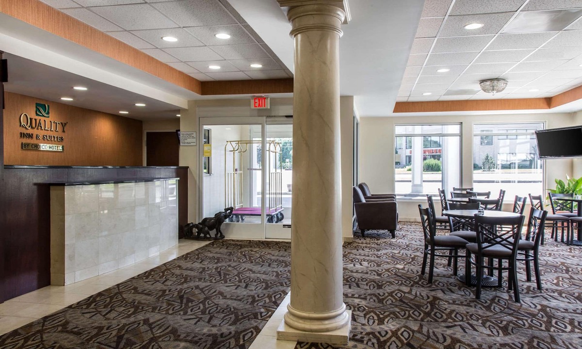 Danbury Hotel | Quality Inn & Suites Danbury near University