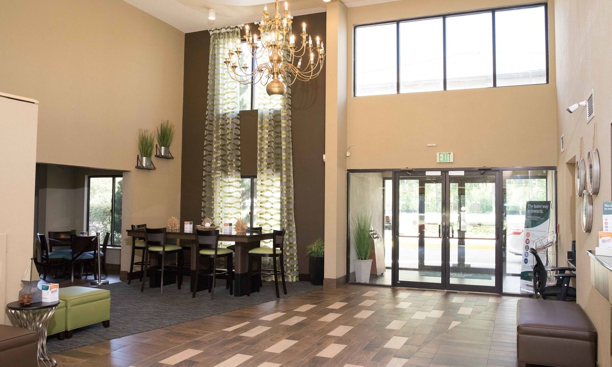 Exmore Hotel | Quality Inn & Suites Exmore - Eastern Shore