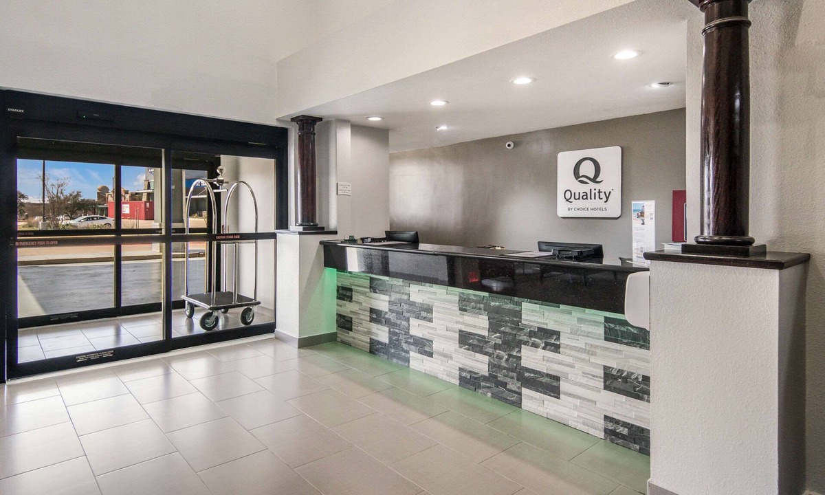 Fossil Creek Hotel | Quality Inn & Suites Fort Worth - Fossil Creek