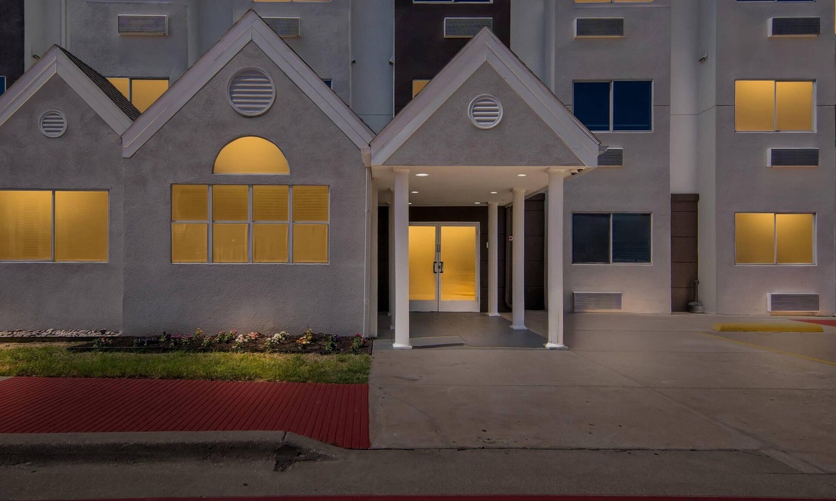 Fort Worth Hotel | Quality Inn & Suites Fort Worth North - Haltom City