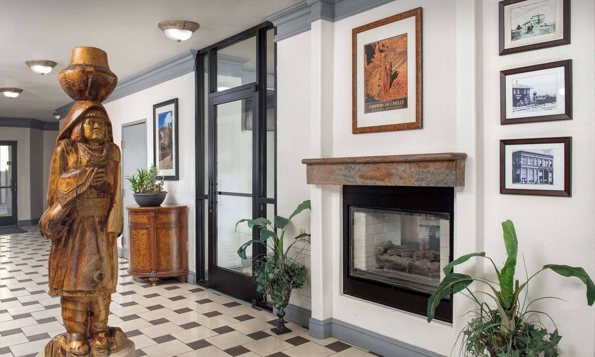 Allison Hotel | Quality Inn & Suites Gallup I-40 Exit 20