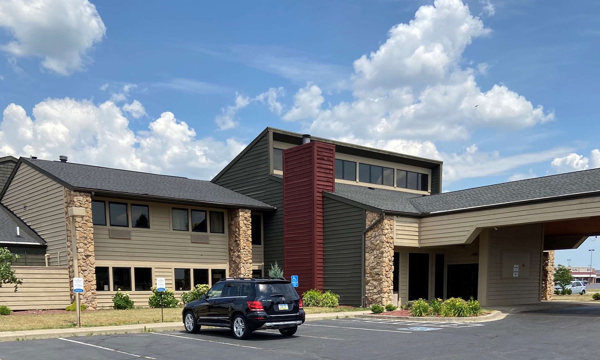 Goshen Hotel | Quality Inn & Suites Goshen