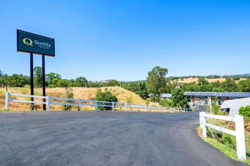 Jackson Hotel | Quality Inn & Suites Jackson