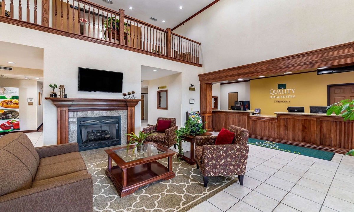 Lampasas Hotel | Quality Inn & Suites Lampasas