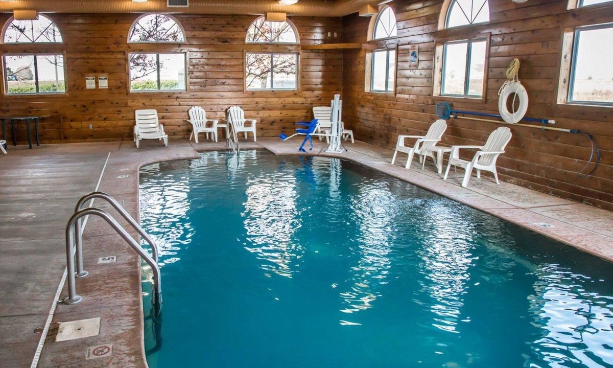 Loves Park Hotel | Quality Inn & Suites Loves Park near Rockford