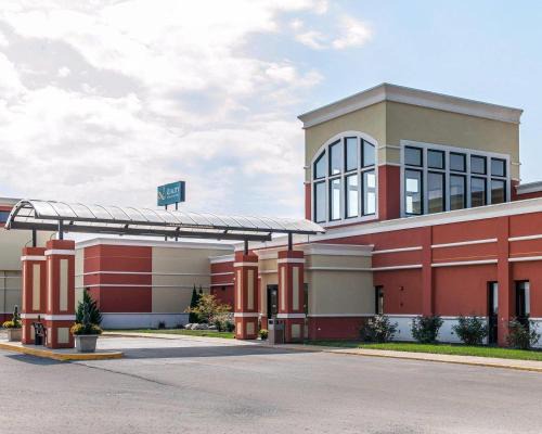 Mattoon Hotel | Quality Inn & Suites Mattoon South