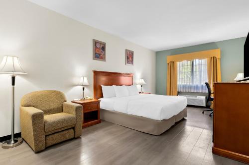 McAlester Hotel | Quality Inn & Suites McAlester on Hwy 69