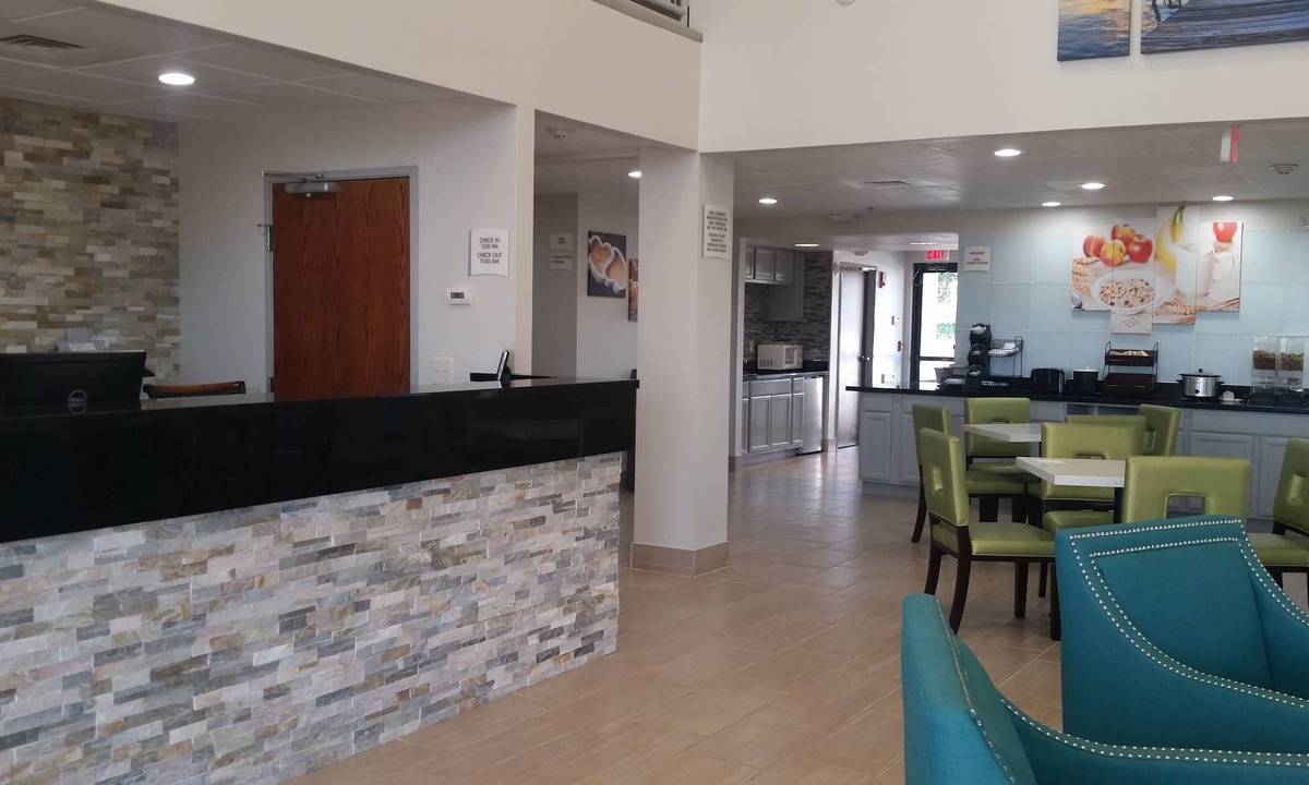 Mount Vernon Hotel | Quality Inn & Suites Mount Vernon