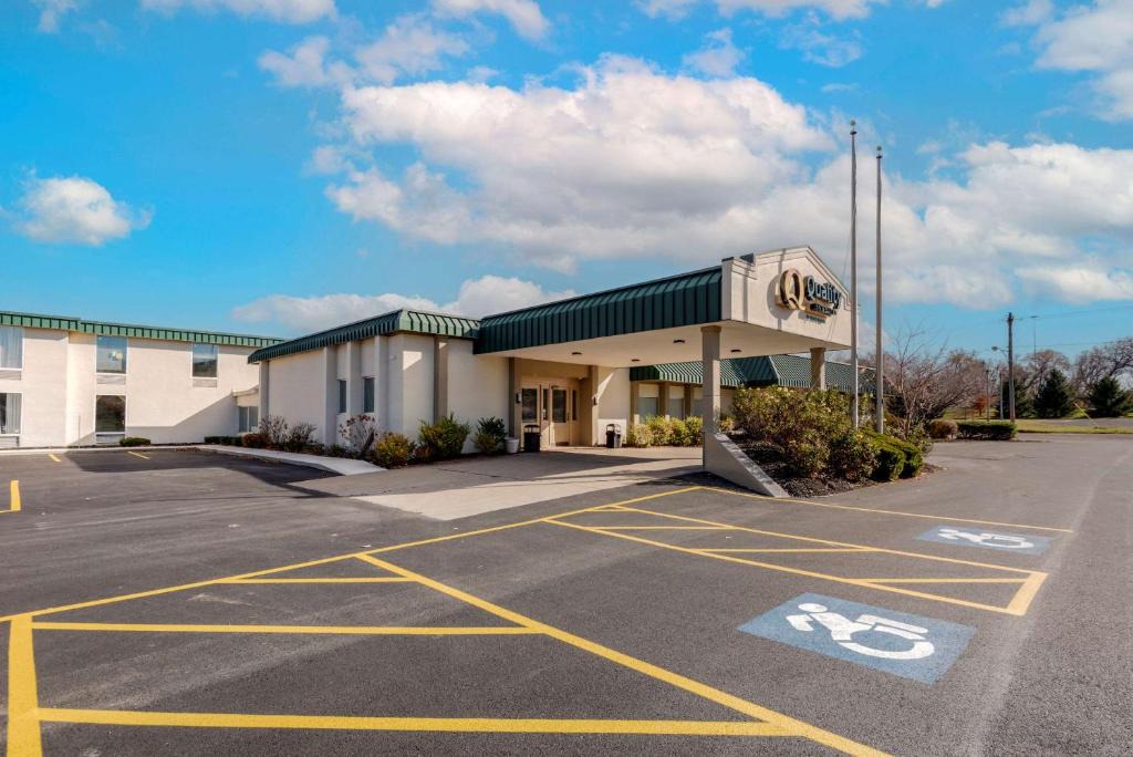 New Hartford Hotel | Quality Inn & Suites New Hartford - Utica