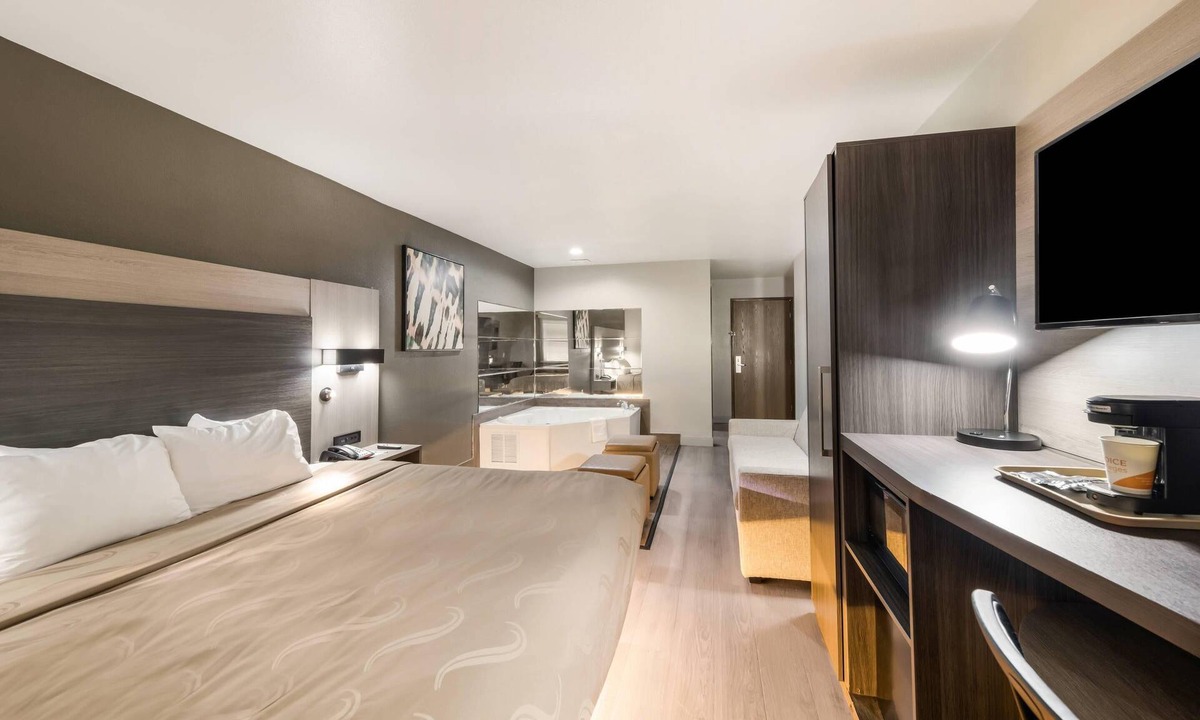 Mesquite Hotel | Quality Inn & Suites North Mesquite I-30