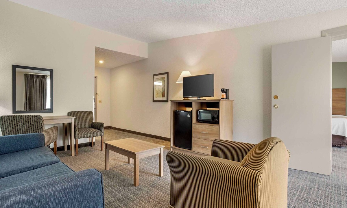 South Main Hotel | Quality Inn & Suites NRG Park - Medical Center