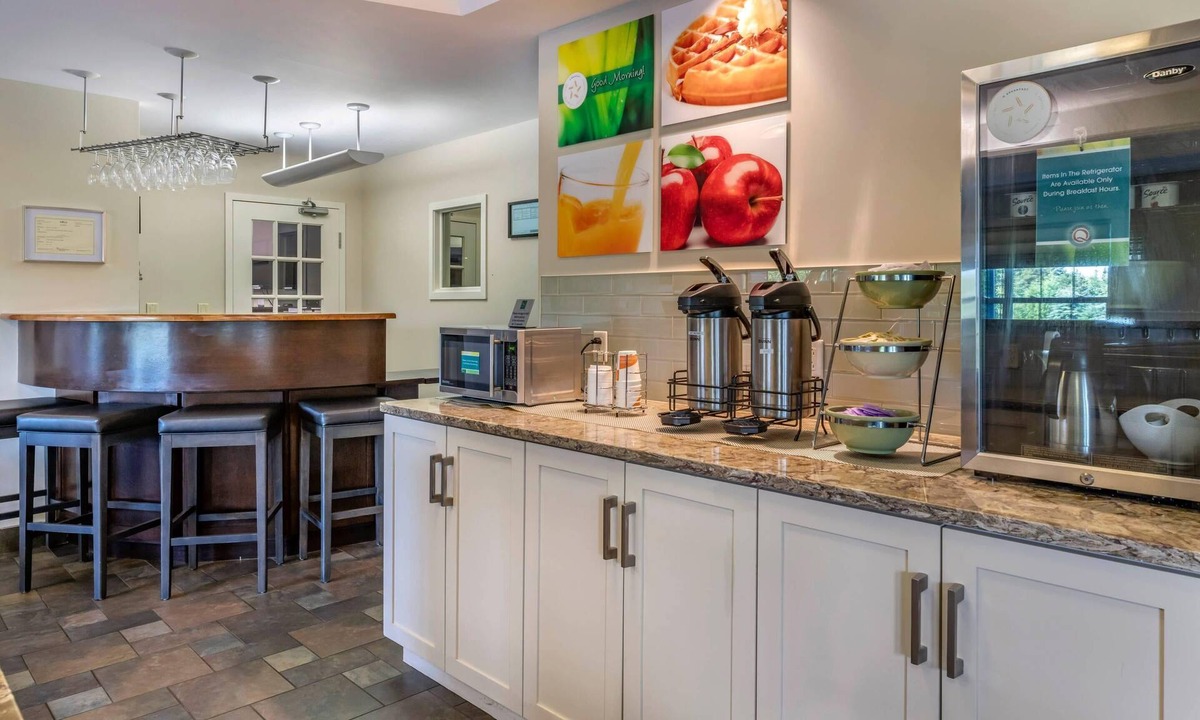 Quispamsis Hotel | Quality Inn & Suites Quispamsis