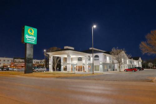 Roswell Hotel | Quality Inn & Suites Roswell North