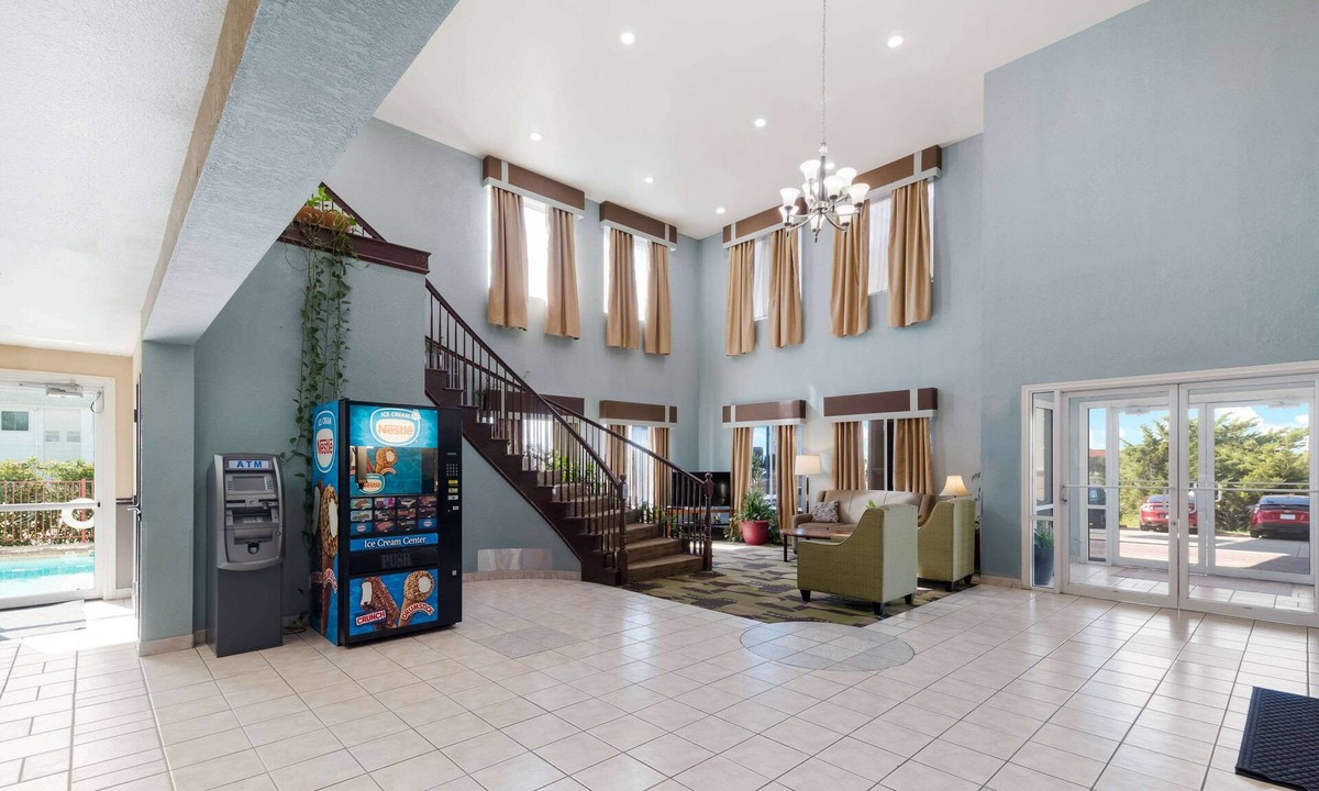 Terrell Hotel | Quality Inn & Suites Terrell