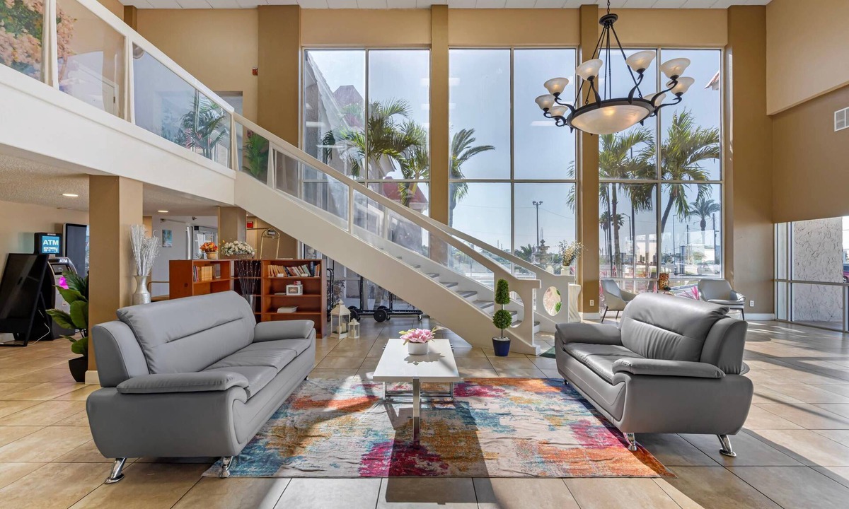 New Port Richey Hotel | Quality Inn & Suites Conference Center