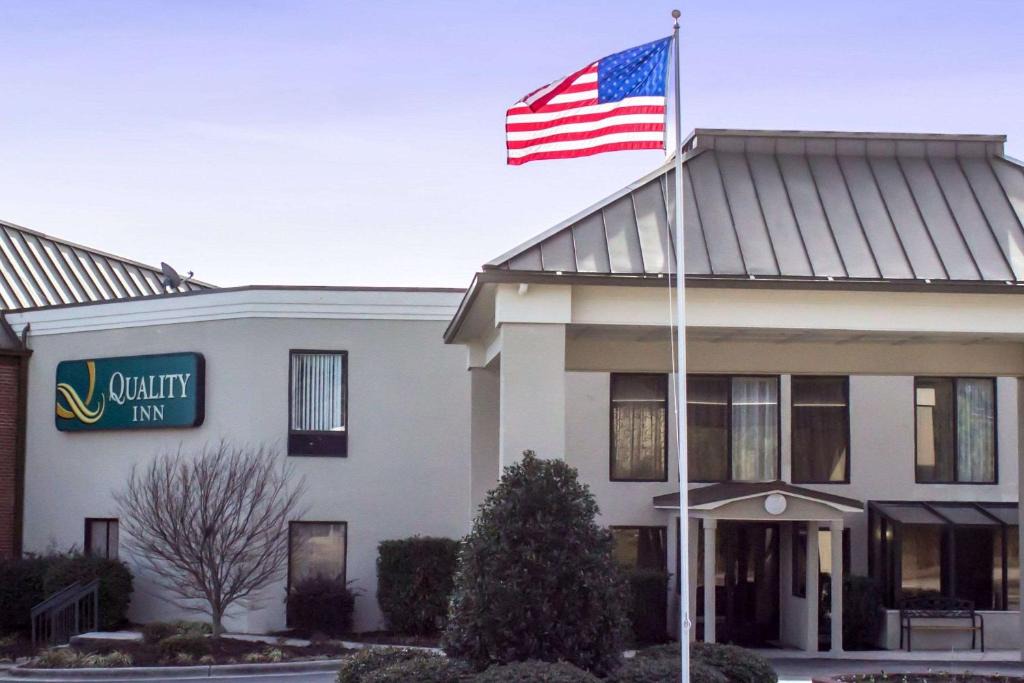 Wilson Hotel | Quality Inn & Suites Wilson I-95