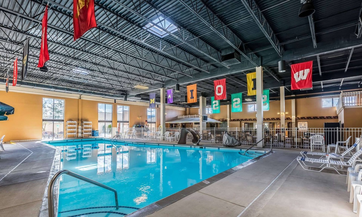 Lansing Hotel | Quality Inn University