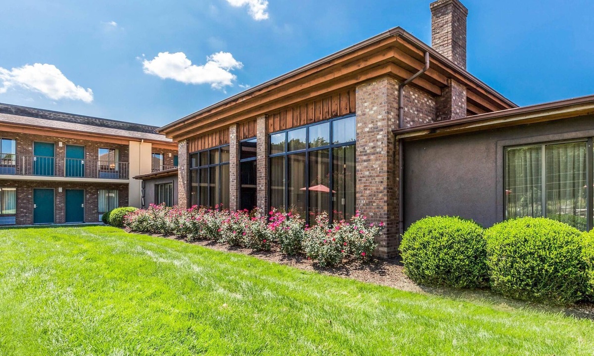 Easton Hotel | Quality Inn