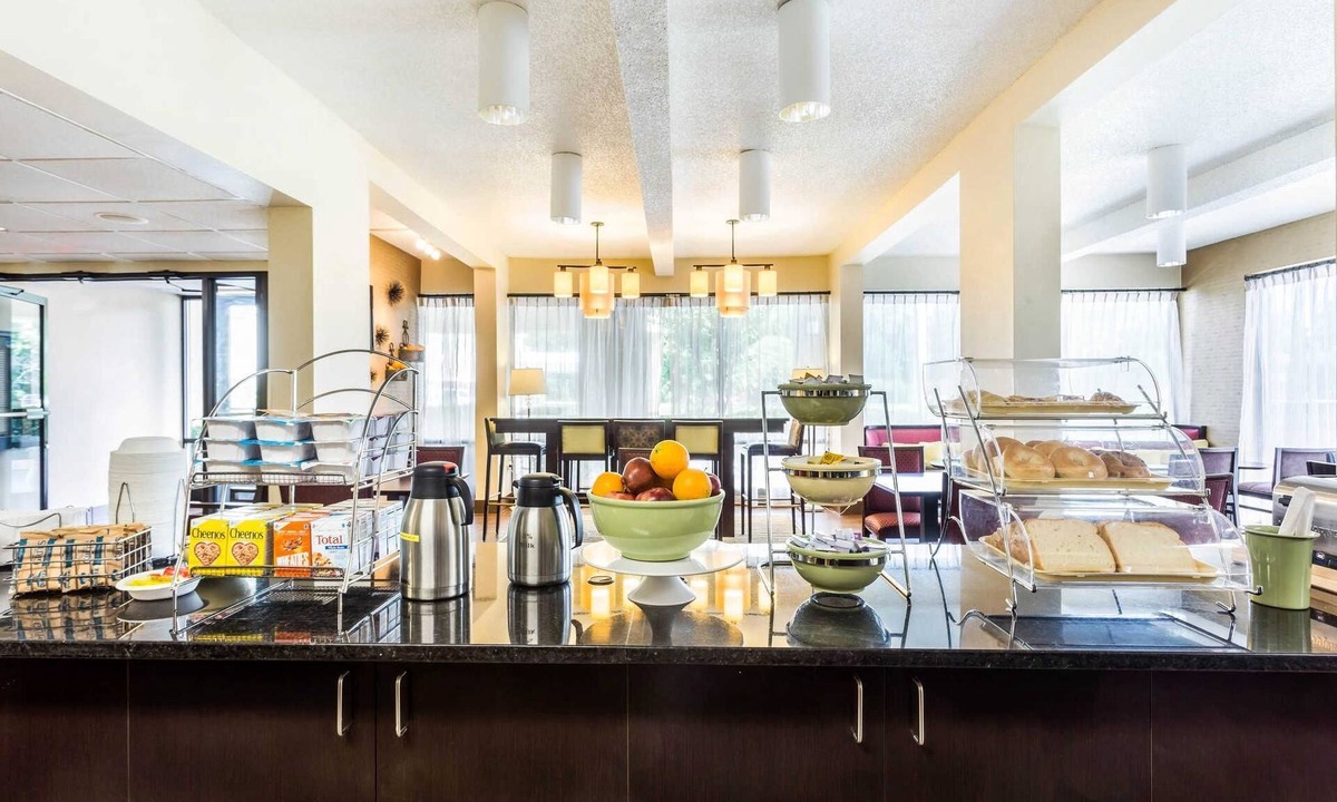 Walterboro Hotel | Quality Inn Walterboro I-95