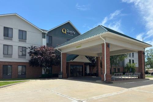 Warrensburg Hotel | Quality Inn Warrensburg