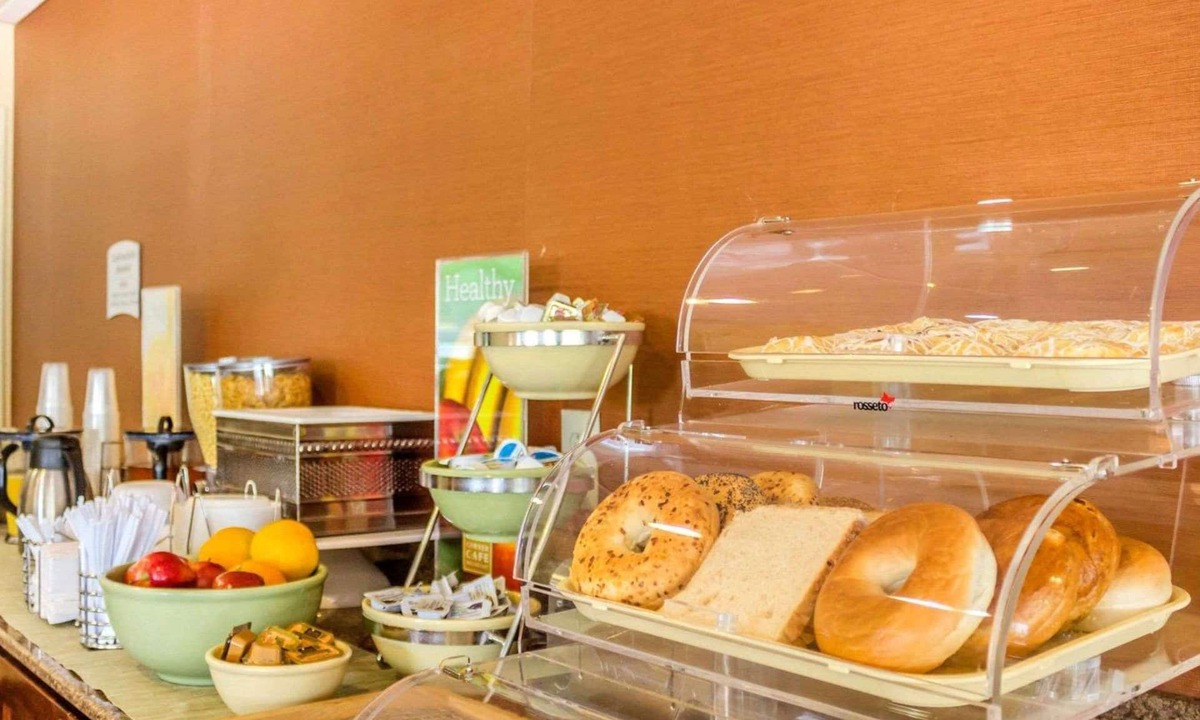 Waterbury Hotel | Quality Inn Waterbury East