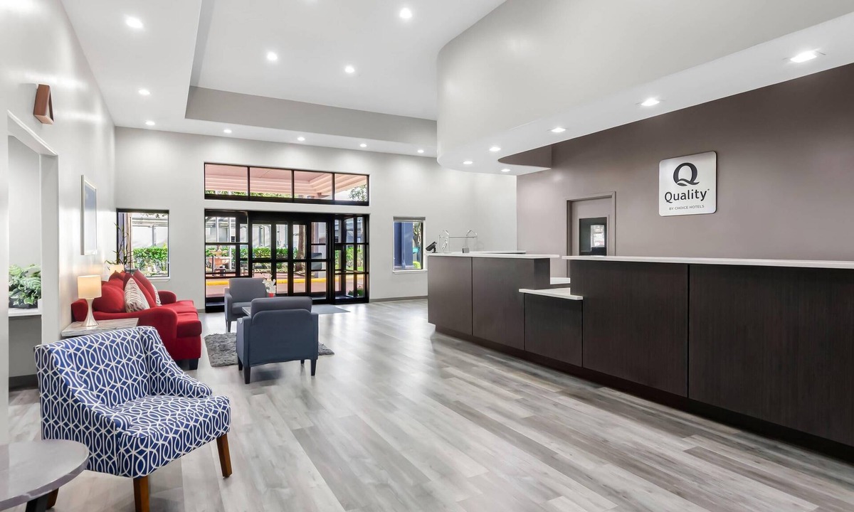 Jersey Village Hotel | Quality Suites Houston NW Cy-Fair