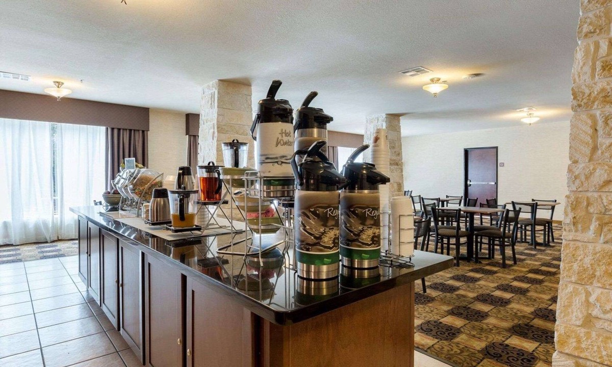 Huntsville Hotel | Quality Suites Huntsville Near University