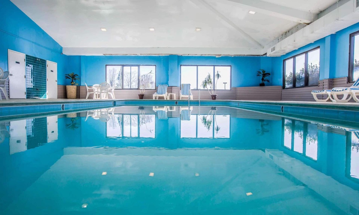 Morristown Hotel | Quality Suites Morristown West