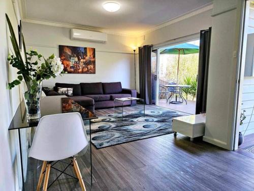 Benalla West House | Quantrill Avenure Retreat