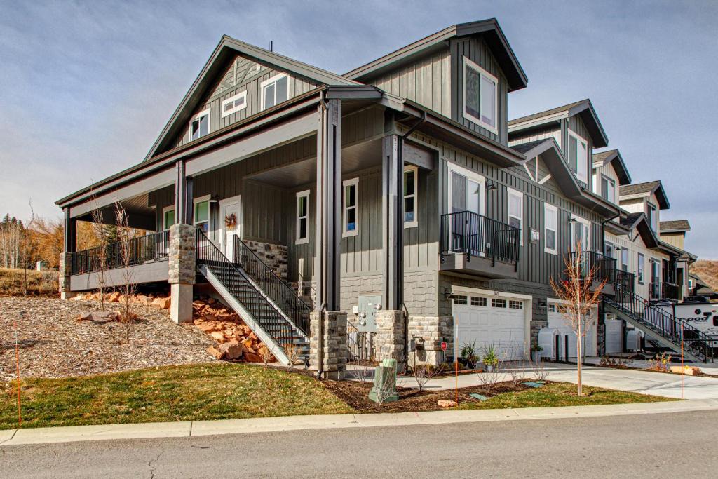Pinebrook House | Quarry Springs Retreat