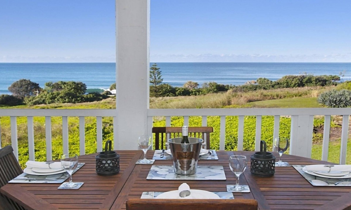 Lennox Head Apartment | Quarterdeck 23 - Ocean View Apartment with Wifi