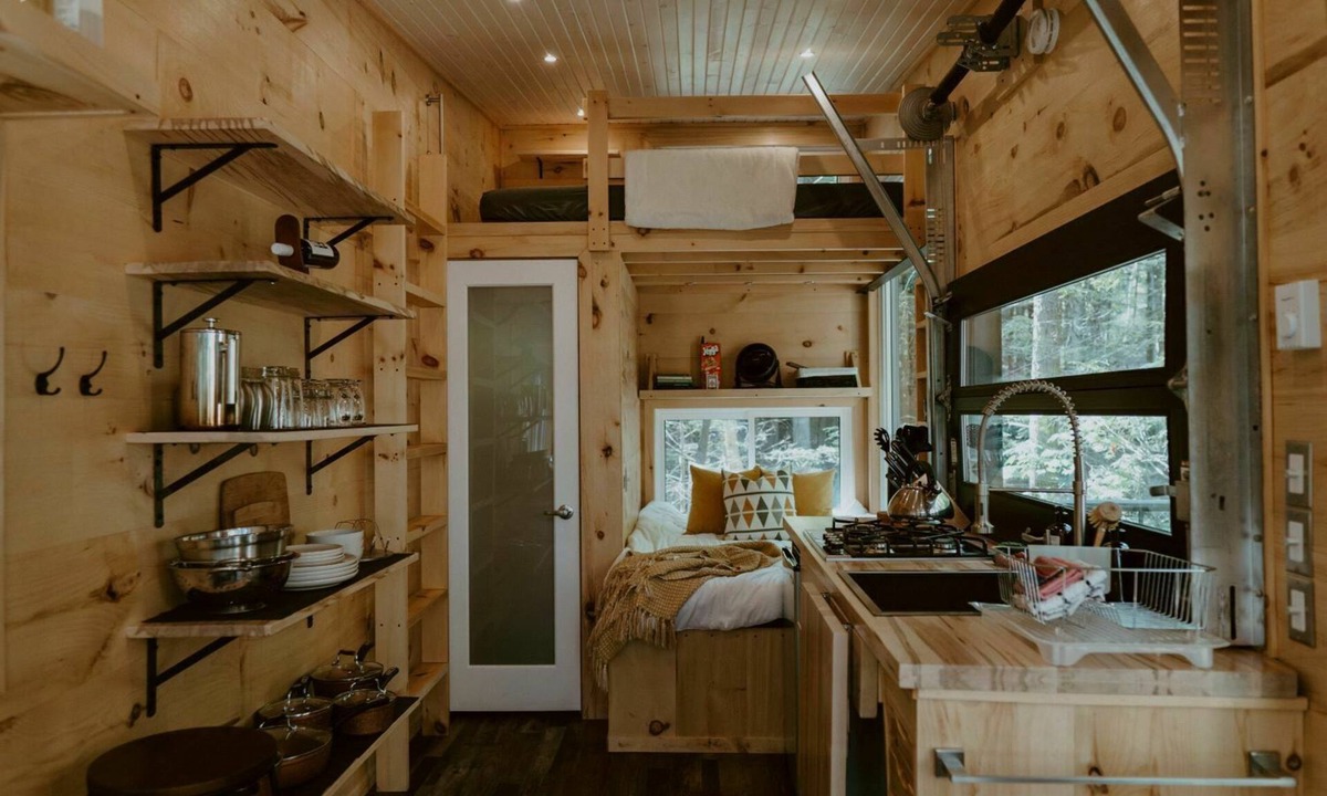 Dysart et al Cabin | Quasi Cabin | Remote Cabin on Private Lake