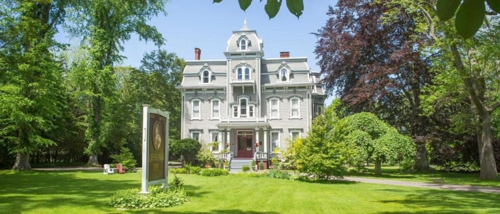 Annapolis Royal Bed & Breakfast | Queen Anne Inn