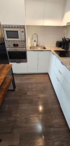 Port Hope House | Queen Bed and single bed for friends