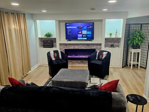 Regina House | Queen City Comfort