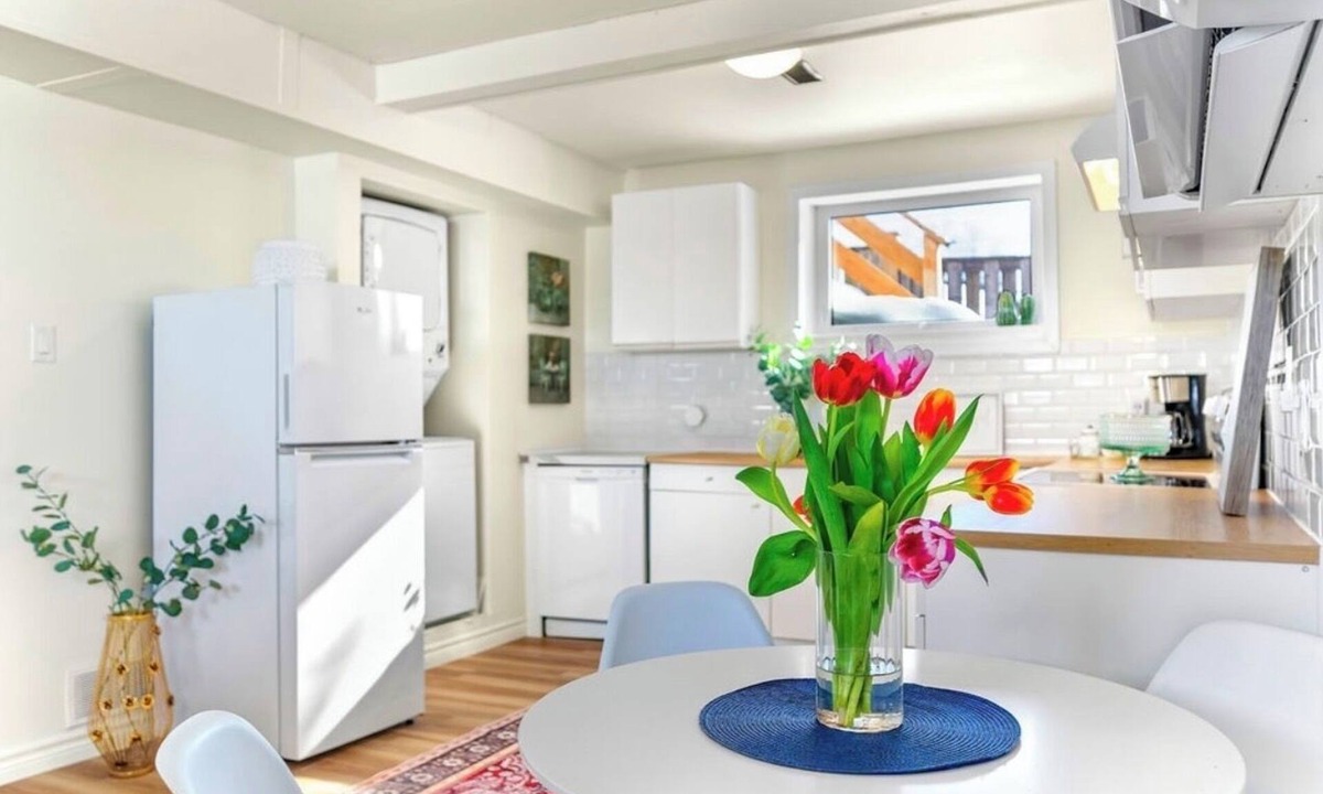 Charlottetown Apartment | Queen Elizabeth 1