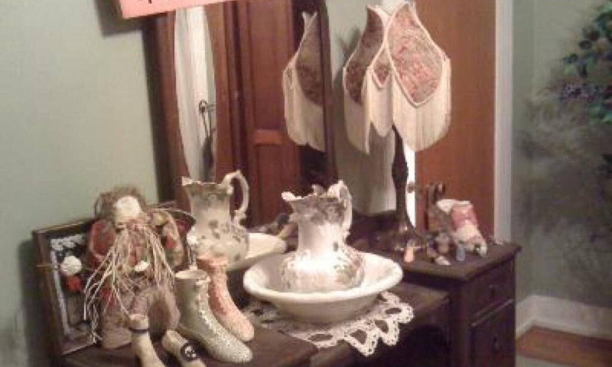 San Angelo Bed & Breakfast | Queen Ensuite with Garden View at Music Garden Mansion
