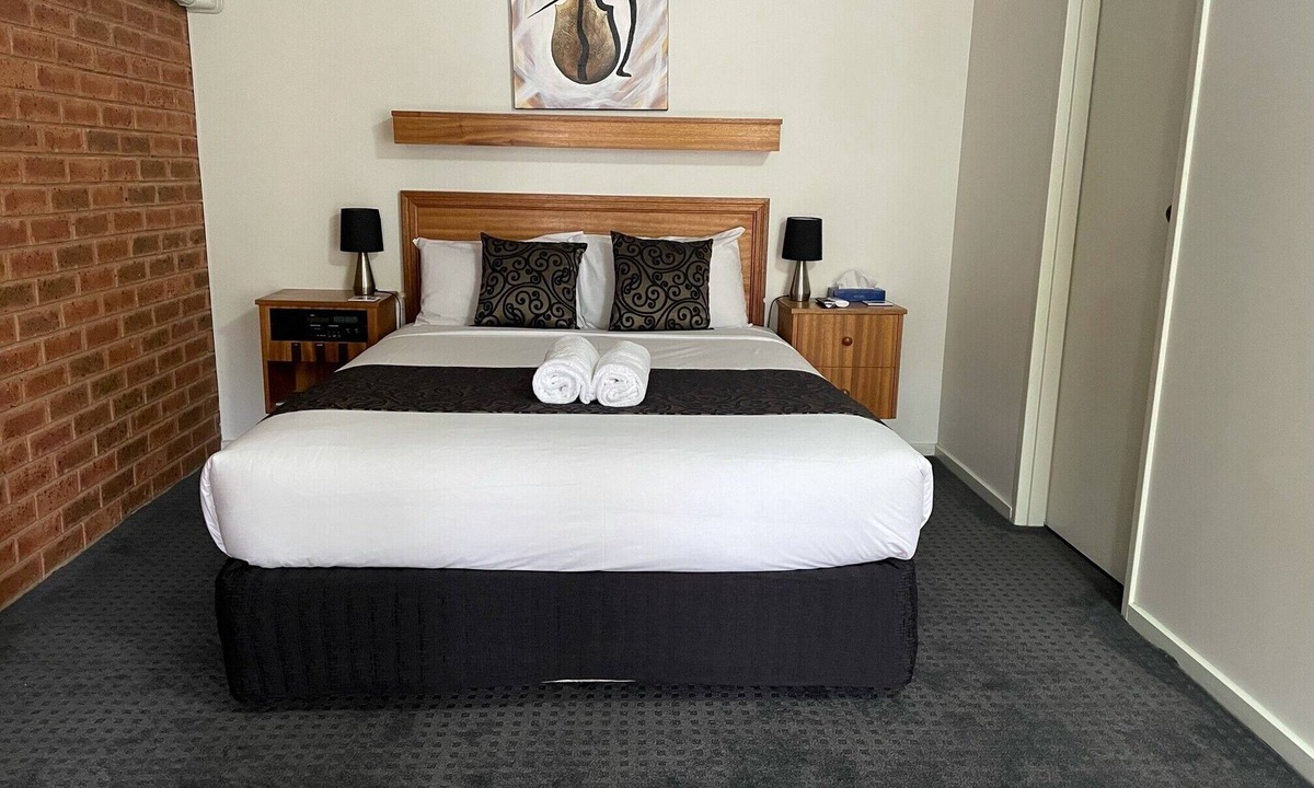 Wangaratta Bed & Breakfast | QUEEN ROOM