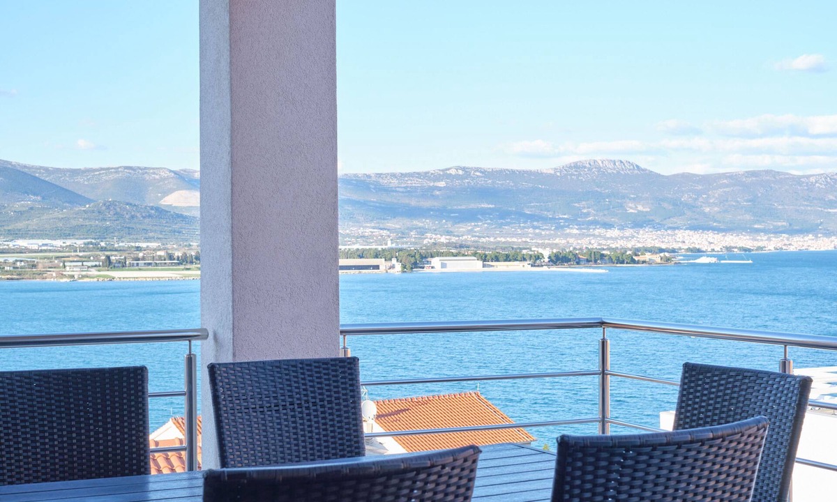 Mastrinka Apartment | Queen's Lodge Mastrinka by Litto