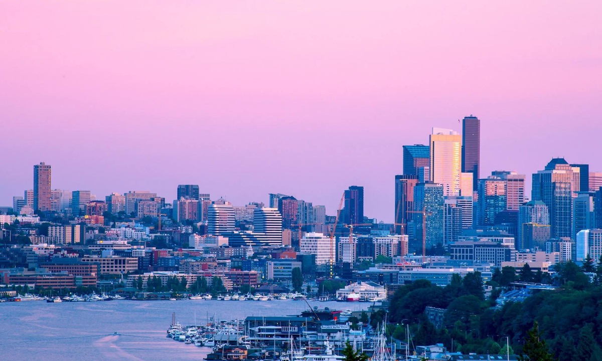 Fremont Apartment | Queen Studio Near Downtown | Breakfast, and Pool Access!