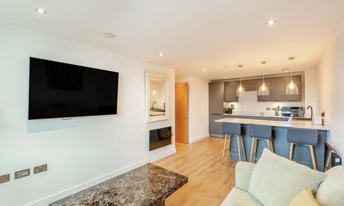Ramsgate Cottage | Queens Bridge Apartment