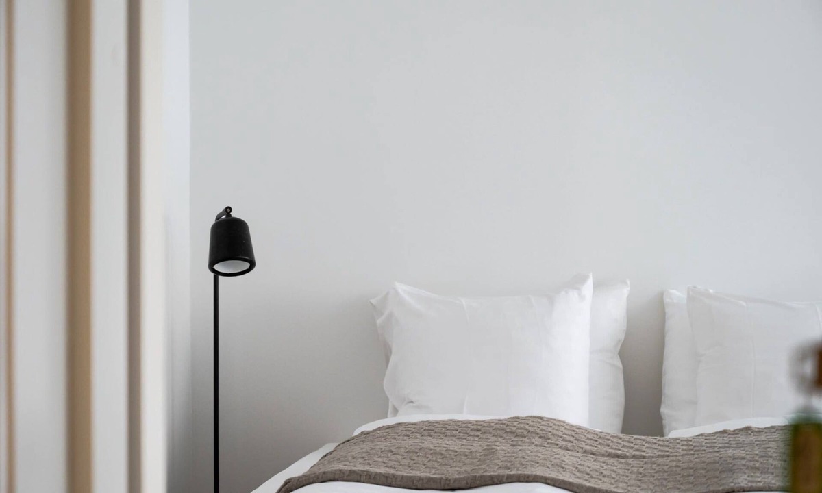 Indre By Apartment | Queens Courtyard Studio L by Daniel & Jacob's