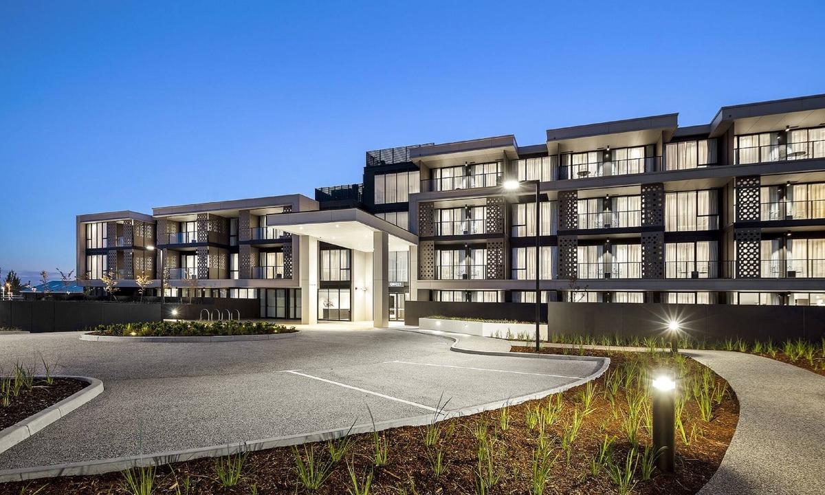 Soldiers Hill Apartment | Quest Ballarat Station