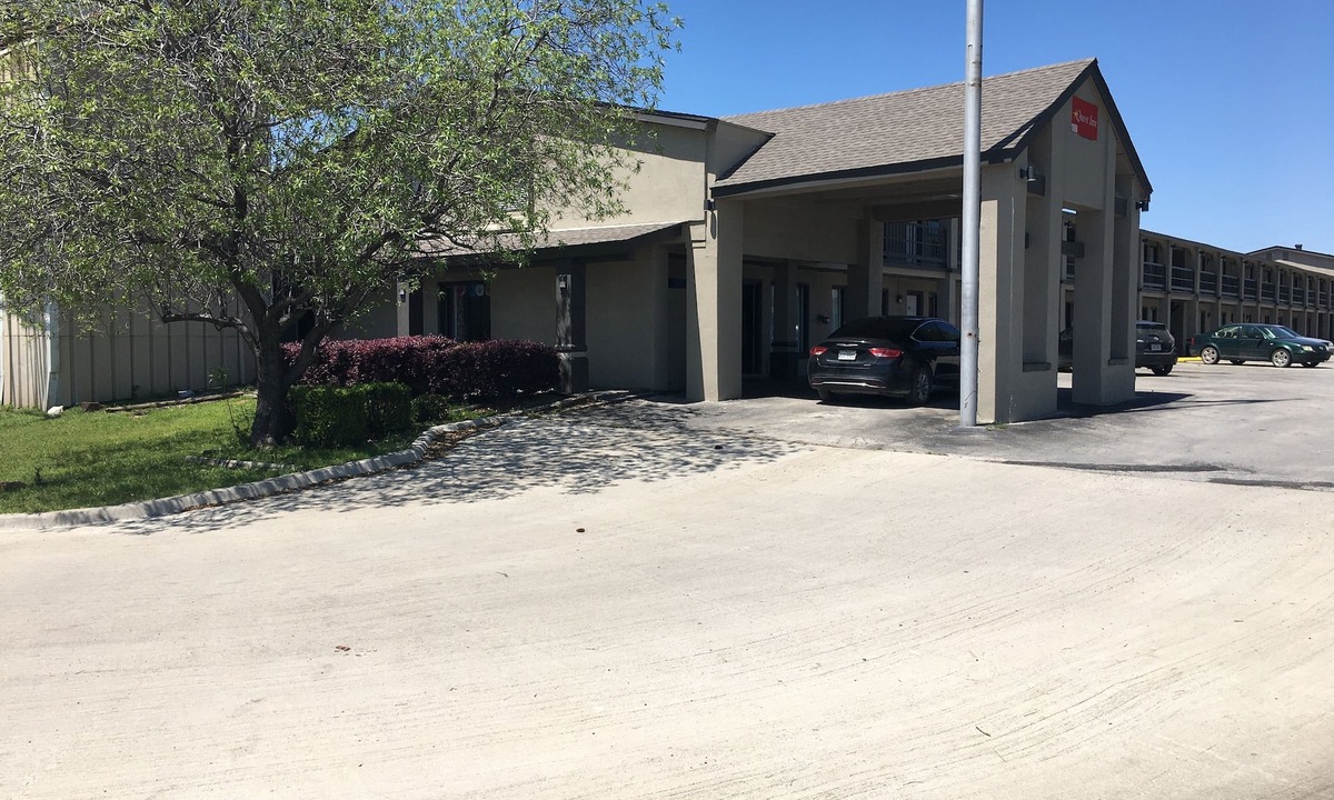 Weatherford Hotel | Quest Inn