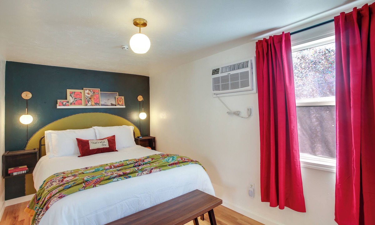 Latah Valley Apartment | Quick Hospital Commute! Spokane Apt w/Workspace