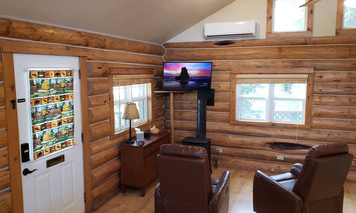Enterprise Cabin | Quiet 1BR Cabin : Easy Access