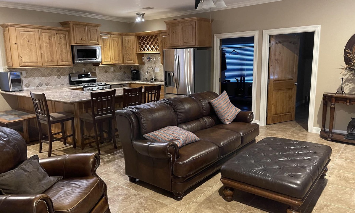 Beach City House | Quiet 2 Bedroom Guest Suite with backyard oasis.