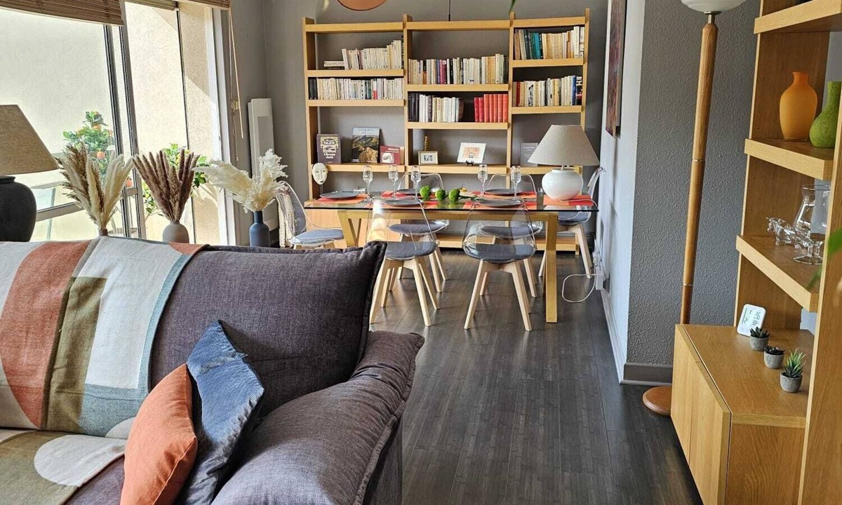 Aurillac Condo | Quiet 2B/1B Downtown Condo, Hills View, Bright, Spacious, Recently Remodeled