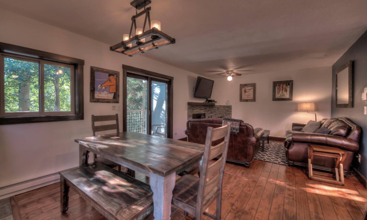Frisco Condo | Quiet 2b/2b Condo Overlooking River - 1/2 Block off Main St